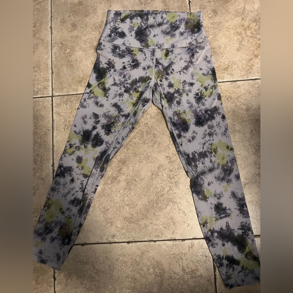 Lululemon Align 25” size 6, barely worn-few times